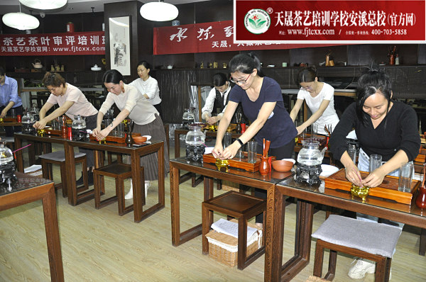 第162期：选修课之绿茶茶艺表演(图1)
