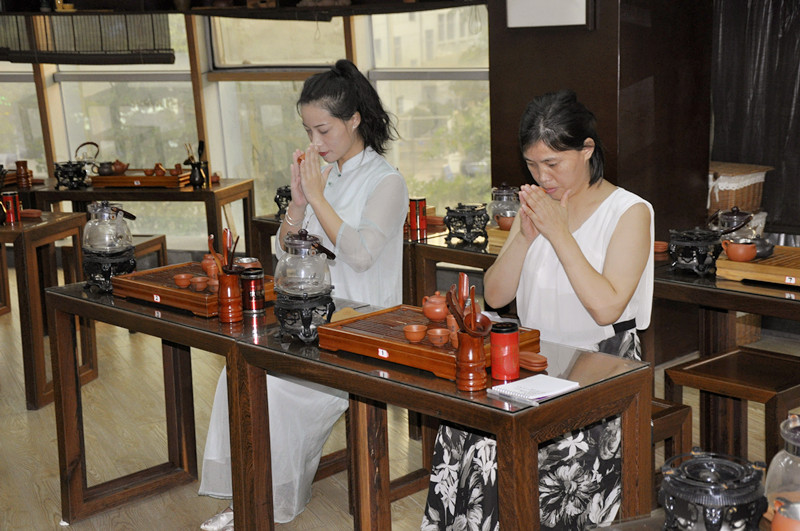 长春茶艺培训学员问天晟茶艺培训学校：零基础学茶艺可以完全学好吗?