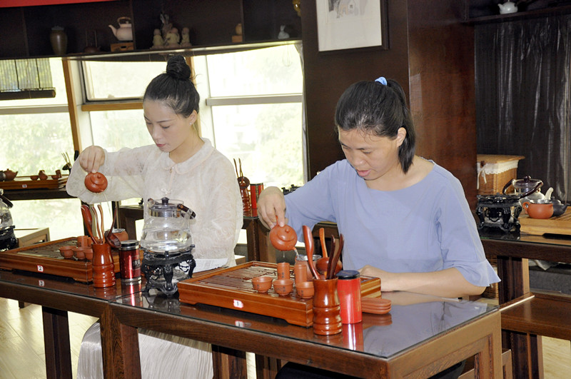 长春茶艺培训学员问天晟茶艺培训学校：零基础学茶艺可以完全学好吗?(图2)