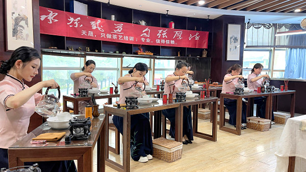 白山茶艺培训学员问天晟茶艺培训学校：白山茶艺培训内容学什么？(图3)
