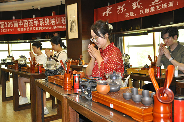 第206期：台湾十八道茶艺茶具展示学习(图3)