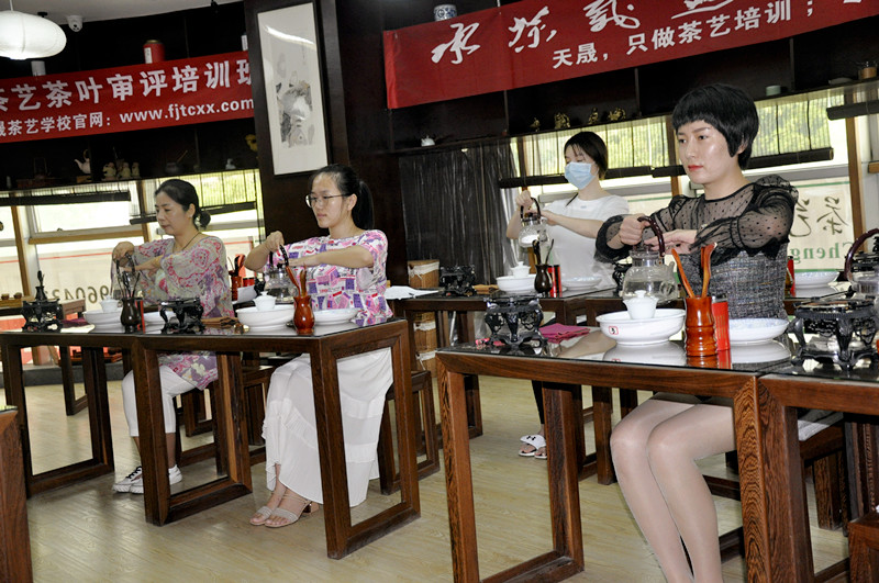 哪里可以学茶艺培训? 天晟茶艺培训学校 