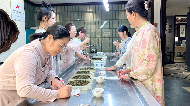 厦门茶道师培训哪里学? 厦门金山大厦16楼天晟中国茶事(图1)