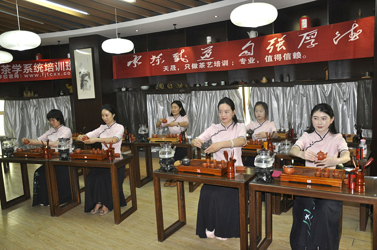 天晟茶艺培训学校火了吗?(图2)