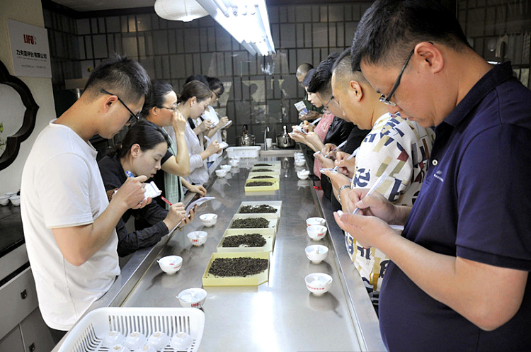 天晟茶艺培训学校是成人茶艺培训班吗?(图2)