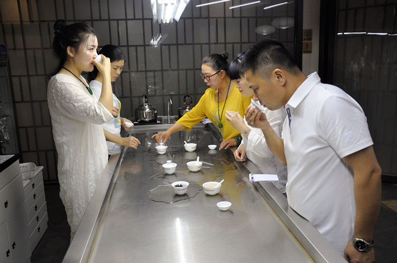 以茶为媒，传承十九载匠心——天晟茶艺培训学校2026年3月10日开班盛启  (图3)