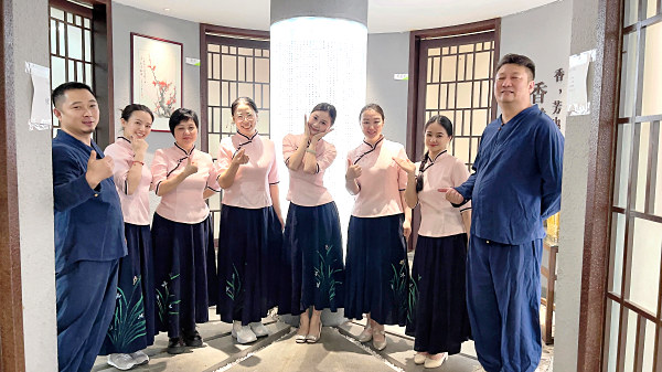 十九载光阴,只为做好一件事:天晟茶艺的“十年磨一剑”与“十日破茧”(图1) 十九载光阴,只为做好一件事:天晟茶艺的“十年磨一剑”与“十日破茧”(图1)