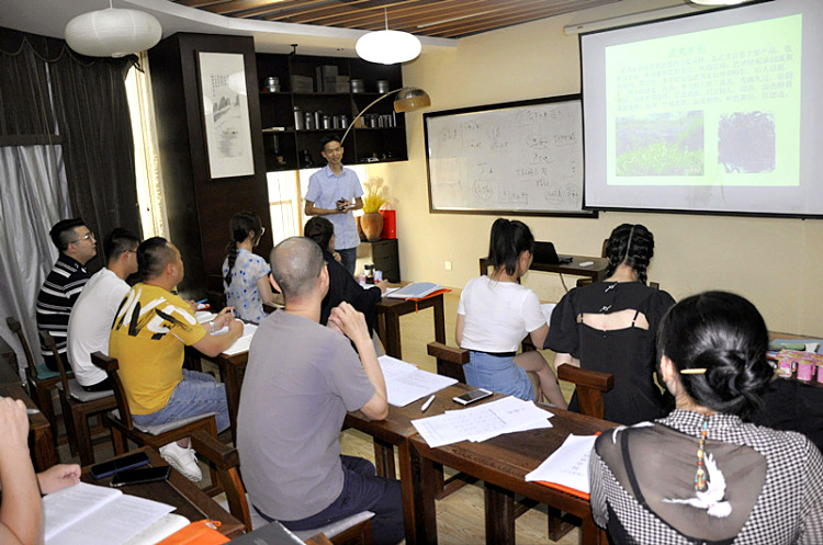 在茶行业干了5年,我还是去了天晟(图2) 在茶行业干了5年,我还是去了天晟(图2)