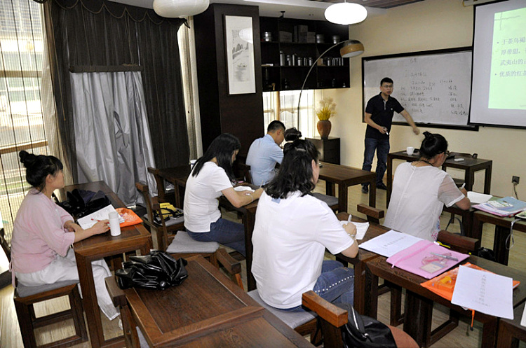 十九年只做一件事：在天晟，重新定义“茶艺师”(图2)