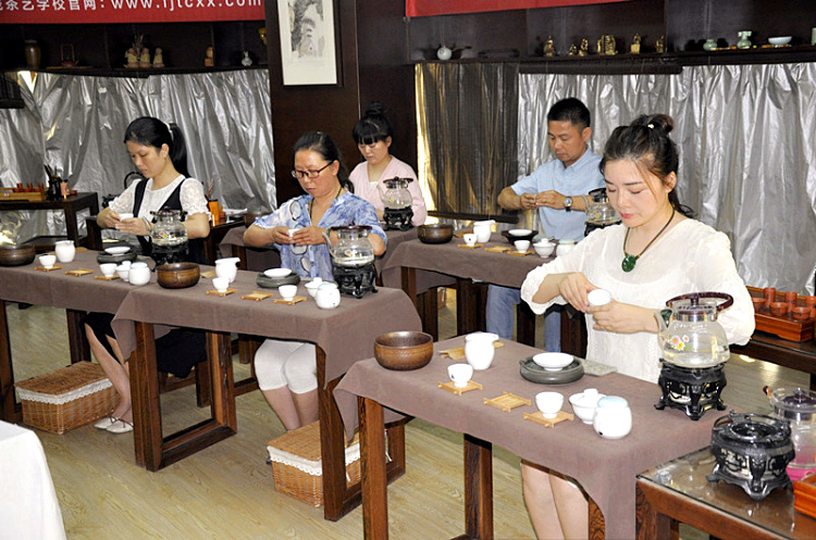 4月11日天晟开班,这才是茶艺师该有的“硬核”打开方式(图3) 4月11日天晟开班,这才是茶艺师该有的“硬核”打开方式(图3)