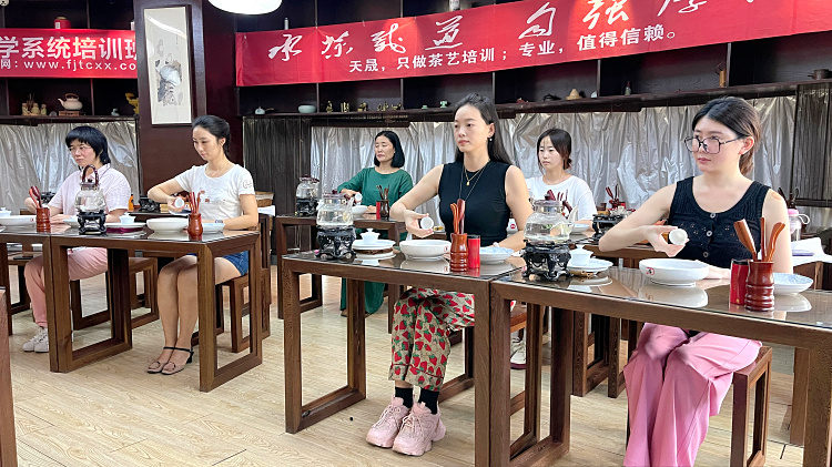 天晟茶艺：以茶为主体，探寻道法自然的茶道境界(图1)