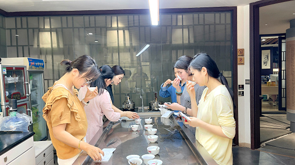 天晟谢校长：学茶是一场从“知茶性”到“修人生”的蜕变(图2)