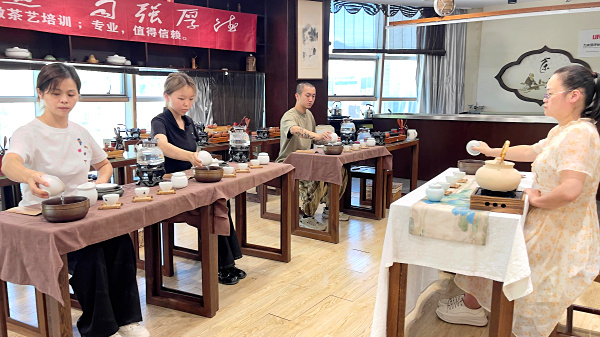第220期:茶修之行茶十式分段讲解与训练(图3) 第220期:茶修之行茶十式分段讲解与训练(图3)