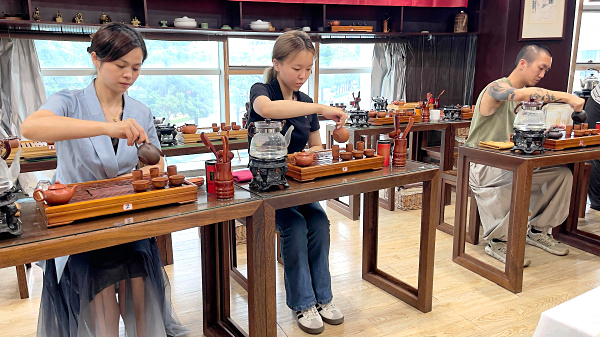 第220期:台湾十八道茶艺流水训练复习(图2) 第220期:台湾十八道茶艺流水训练复习(图2)
