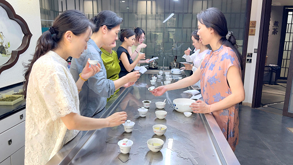 第223期:乌龙茶分类及安溪四大名茶审评与检验(图3) 第223期:乌龙茶分类及安溪四大名茶审评与检验(图3)